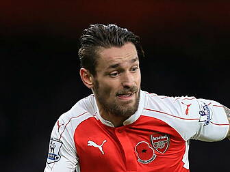 Wenger intervenes to prevent D...